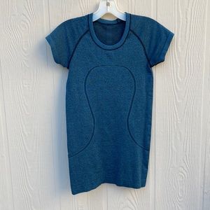LuluLemon Swiftly Tech Short sleeve Shirt, size 4